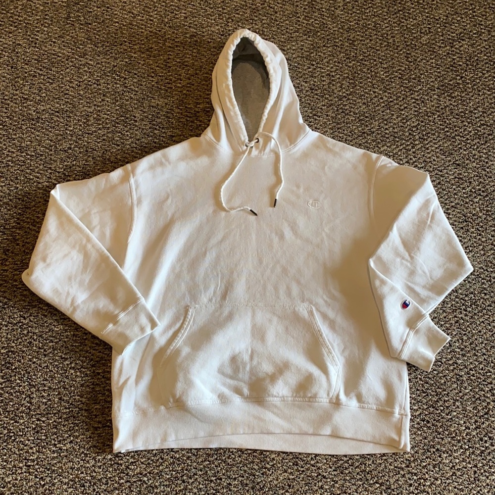 White champion pull-over hoodie